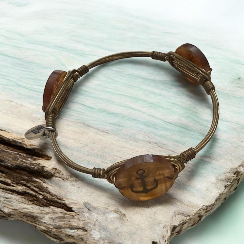 Anchor charm brass wire bracelet